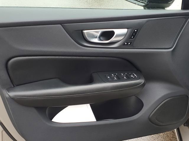 Used 2024 Volvo S60 B5 Core image 25