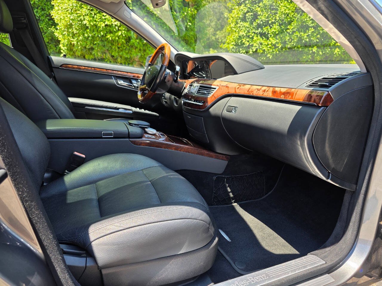 Used 2011 Mercedes-Benz S 550 w/ Sport Pkg Plus One image 41