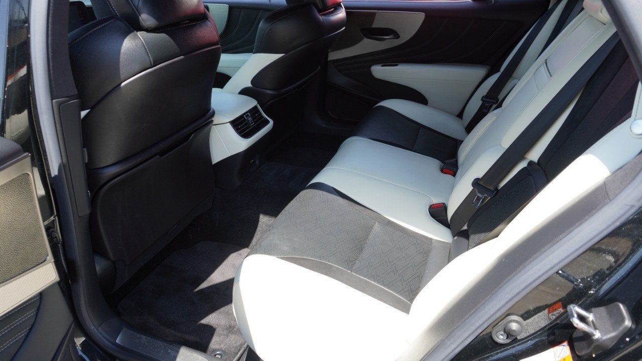 Used 2021 Lexus LS 500 F Sport w/ Dynamic Handling Package RWD image 31