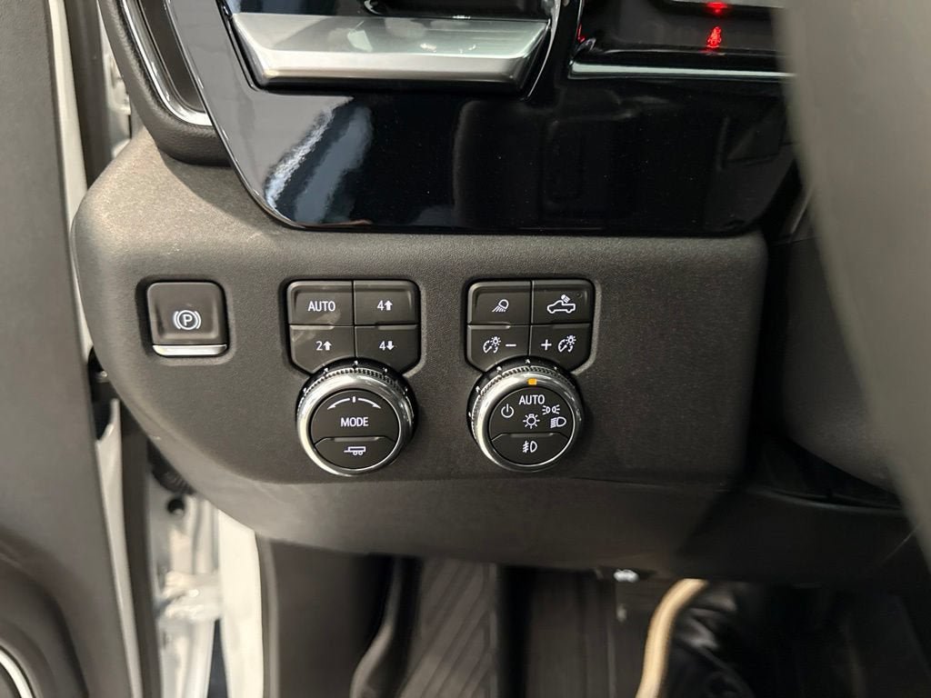 New 2026 GMC Sierra 1500 SLT AWD/4WD image 35