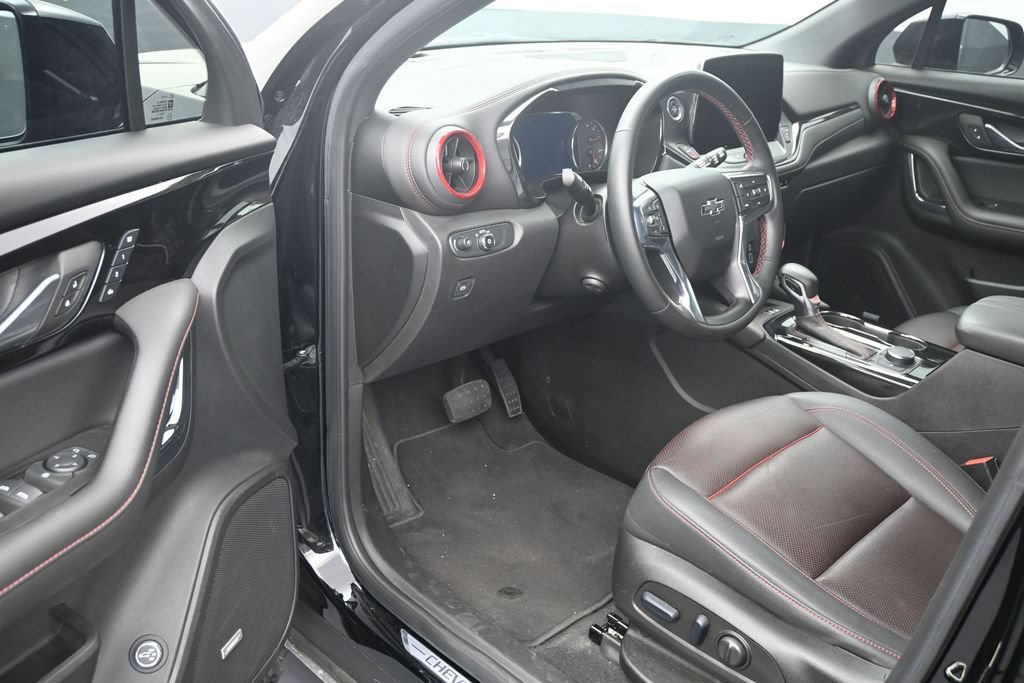 Used 2023 Chevrolet Blazer RS w/ Enhanced Convenience Package FWD image 10