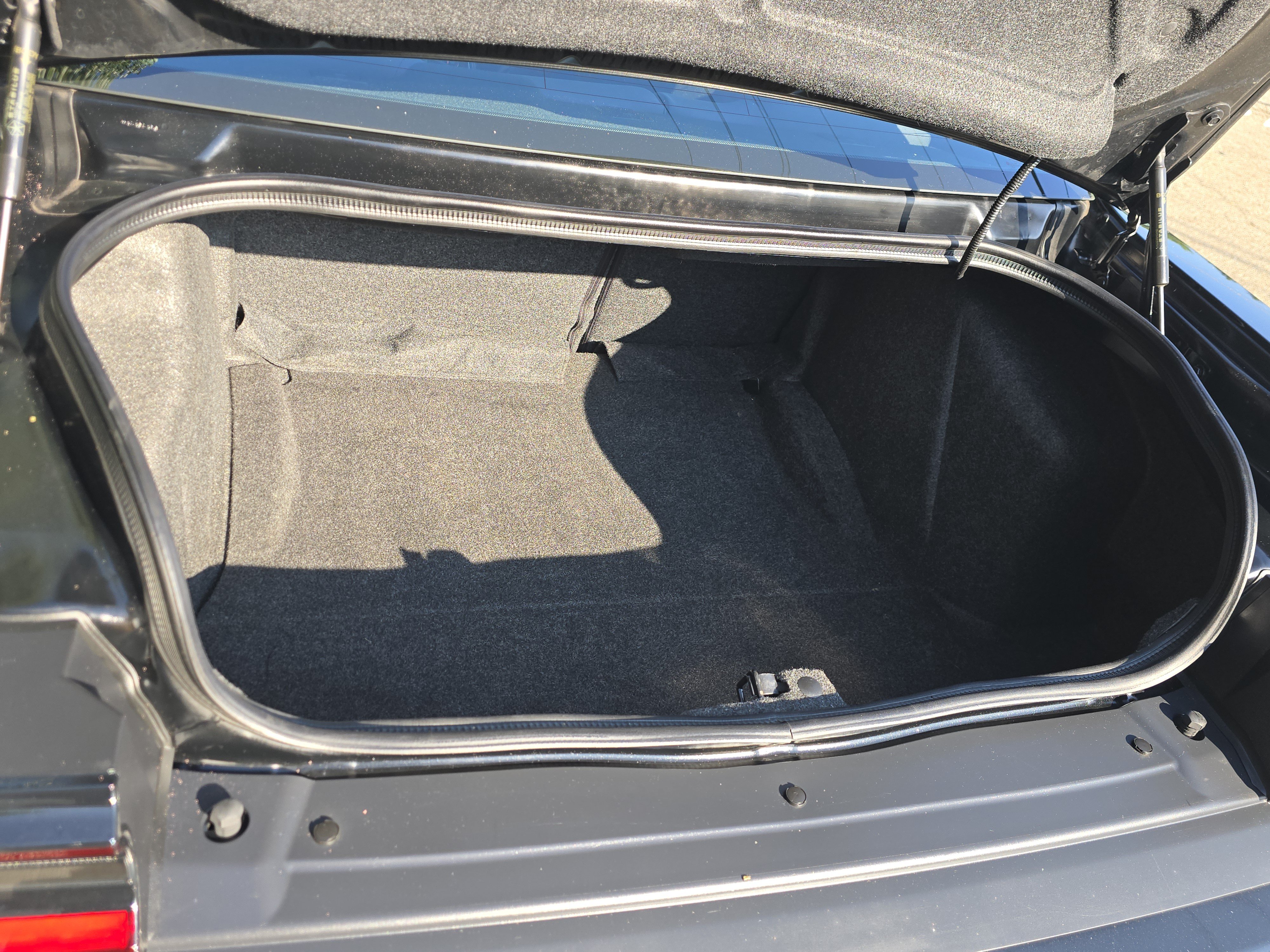 Used 2019 Dodge Challenger SXT RWD image 15