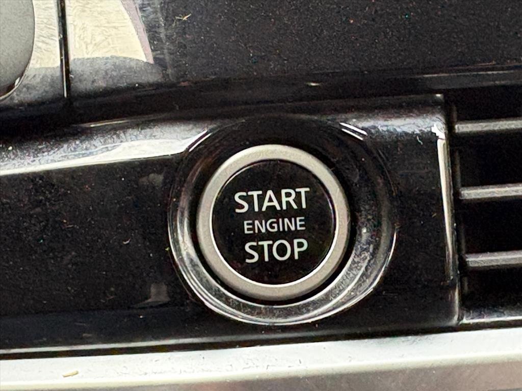 Certified 2024 Nissan Pathfinder SL image 14