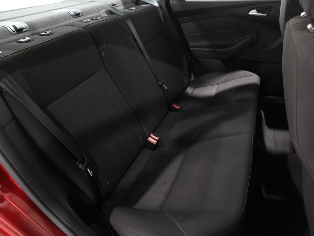 Used 2016 Ford Focus SE image 15