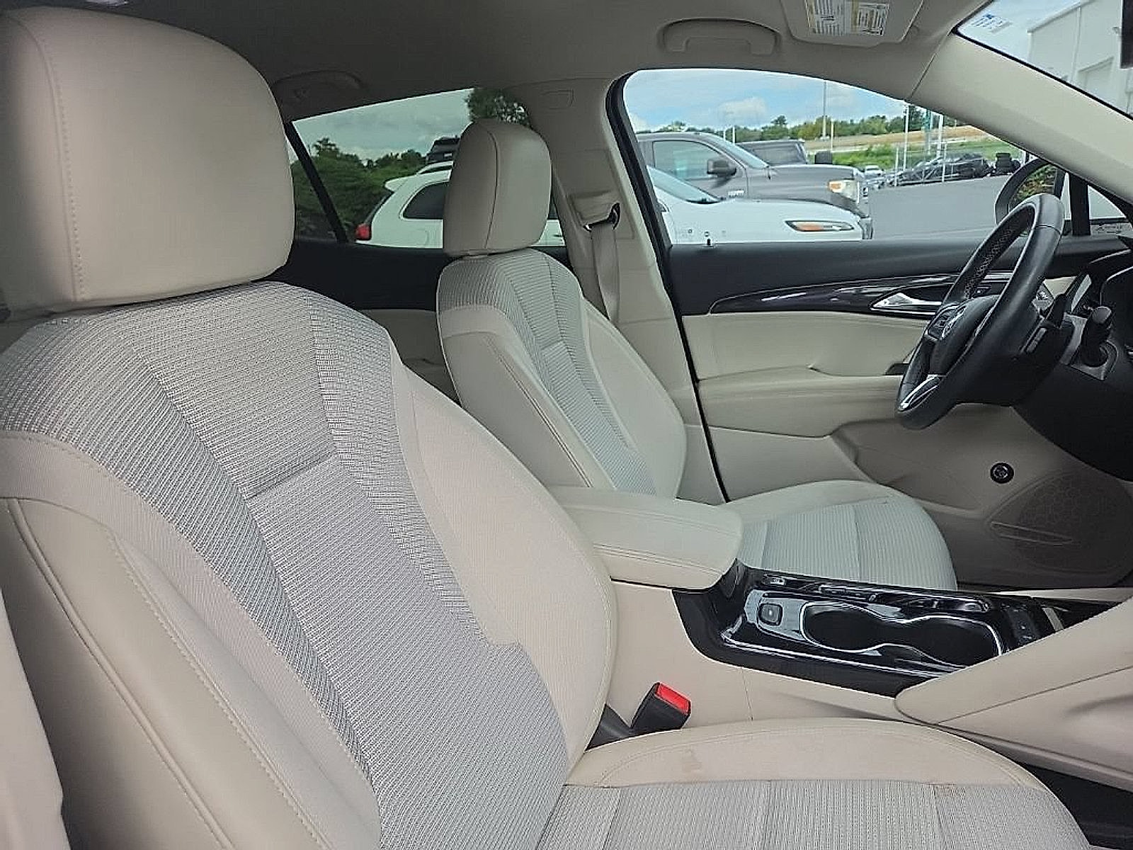 Used 2022 Buick Envision Preferred FWD image 18