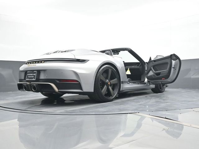 Certified 2026 Porsche 911 GTS image 26