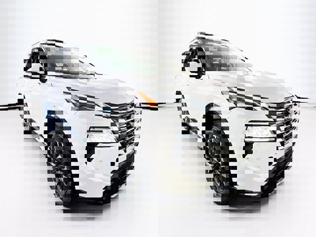 New 2026 Nissan Rogue Platinum image 3