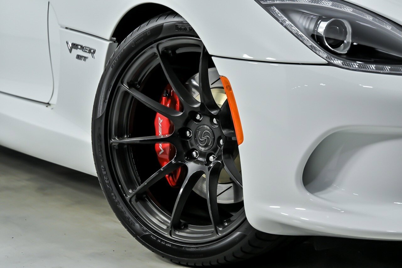 Used 2015 Dodge Viper w/ Quick Order Package 22J GT RWD image 4