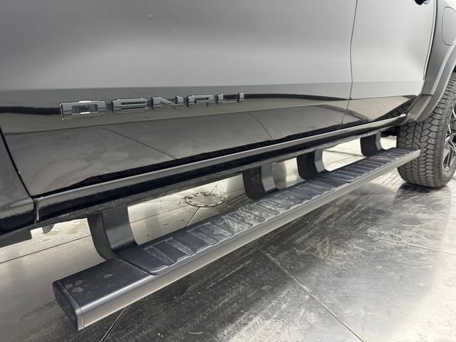 Used 2025 GMC Canyon Denali w/ LPO, Denali Black Edition AWD/4WD image 43