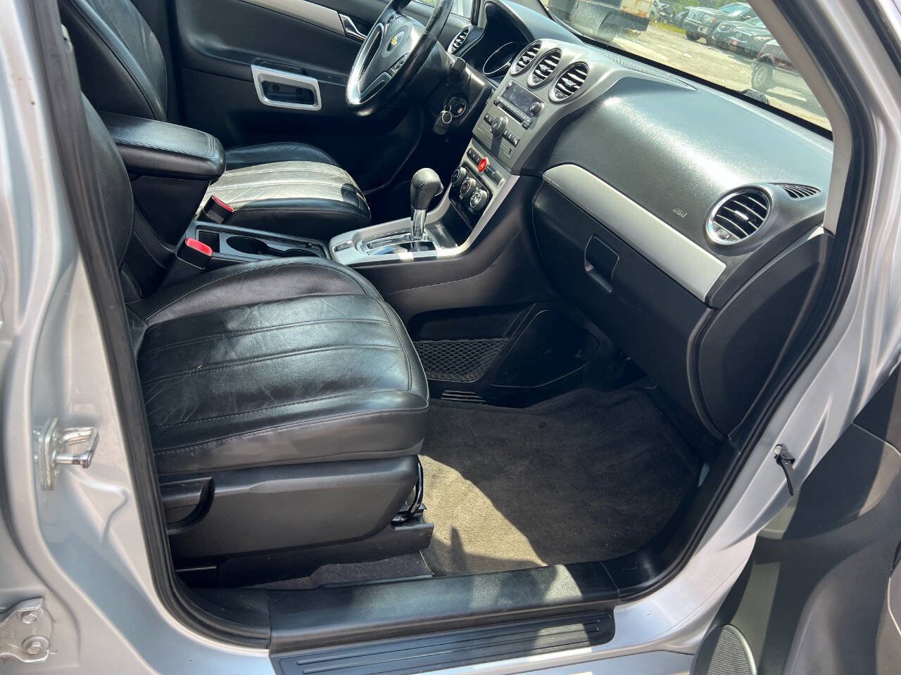 Used 2012 Chevrolet Captiva Sport LT w/ Convenience Package FWD image 5