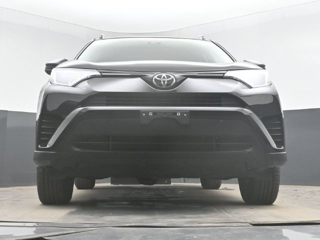 Used 2018 Toyota RAV4 LE w/ All Weather Liner Package AWD/4WD image 28