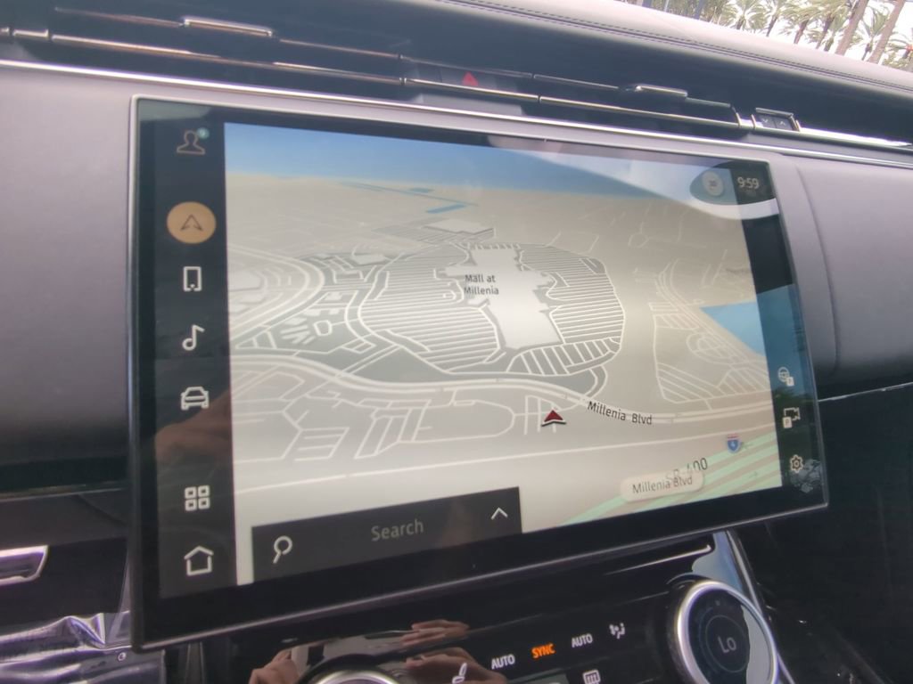 Used 2023 Land Rover Range Rover Sport SE Dynamic image 8