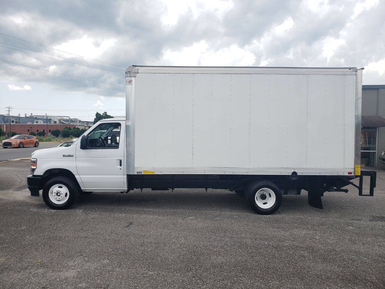 Used 2022 Ford E-450 and Econoline 450 Super Duty w/ Power Windows & Locks Group