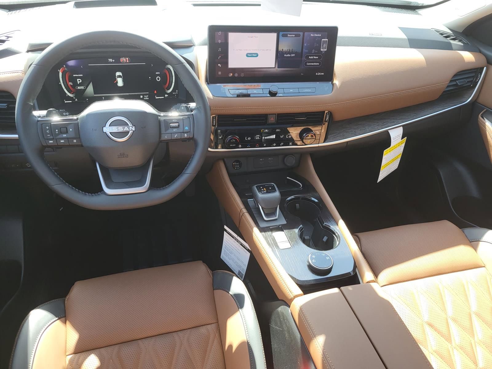 New 2026 Nissan Rogue Platinum image 2