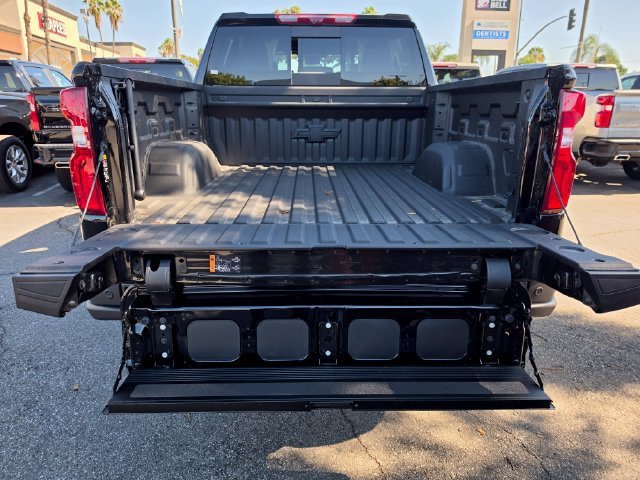 New 2026 Chevrolet Silverado 1500 ZR2 w/ ZR2 Bison Edition AWD/4WD image 9