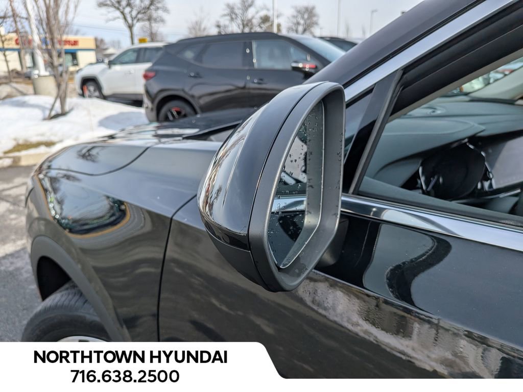 Used 2023 Buick Envision Essence image 42