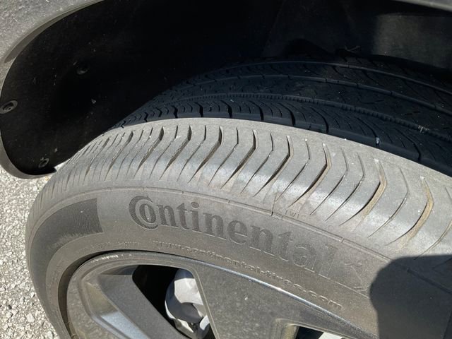 Used 2023 Buick Envision Essence w/ Sport Touring Package image 14