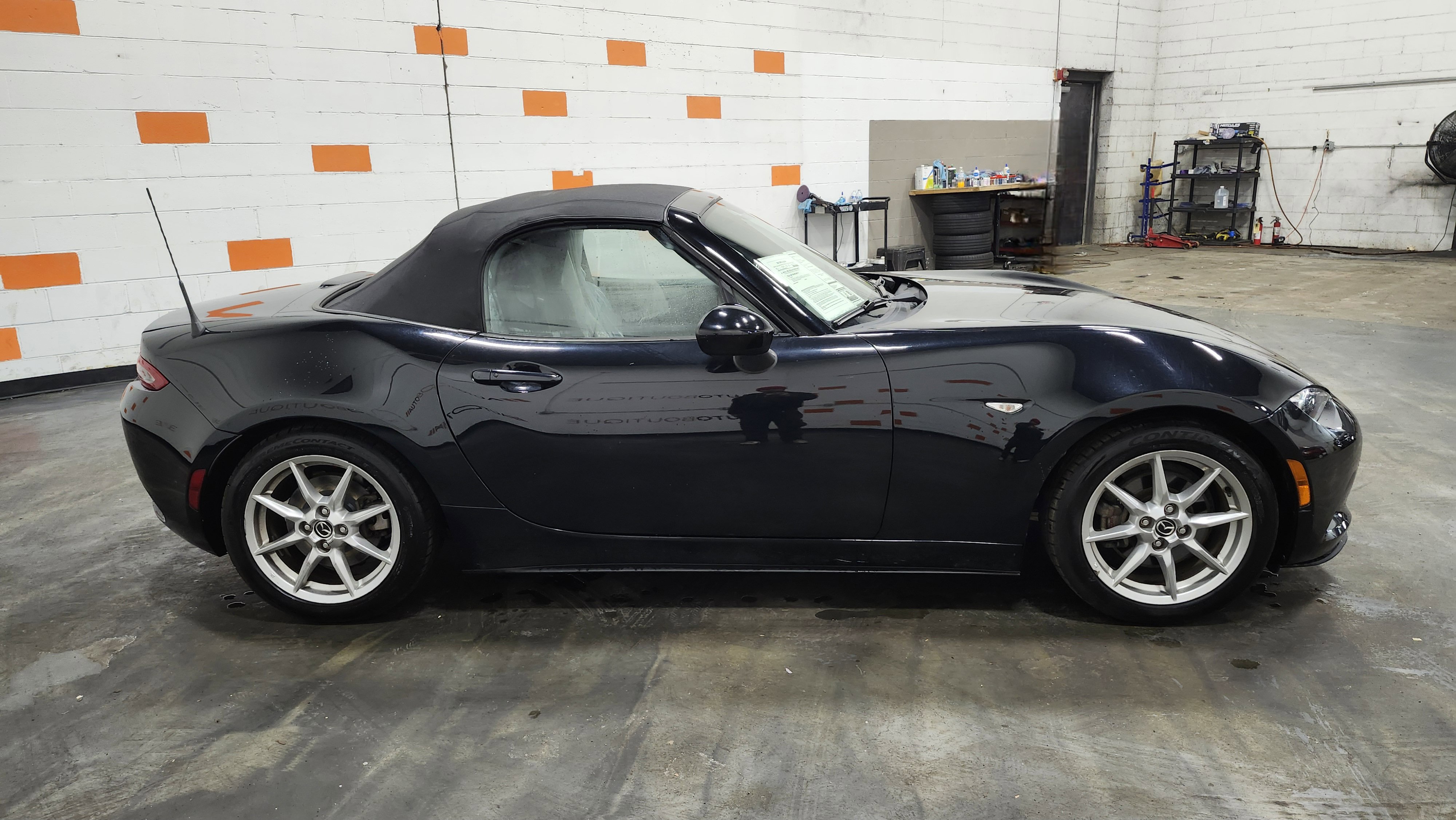 Used 2016 MAZDA MX-5 Miata Sport image 17