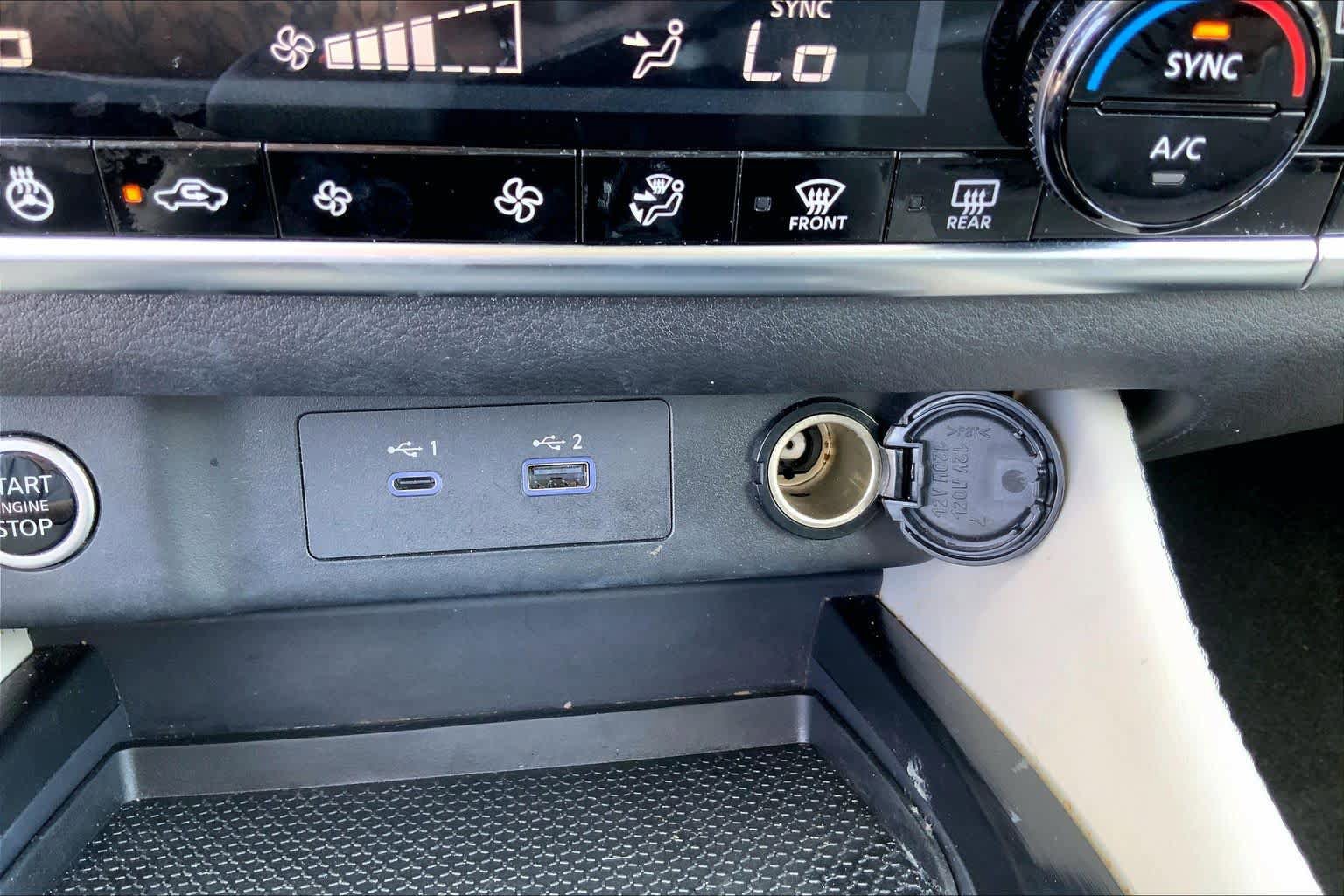 Used 2023 Nissan Rogue SL FWD image 31