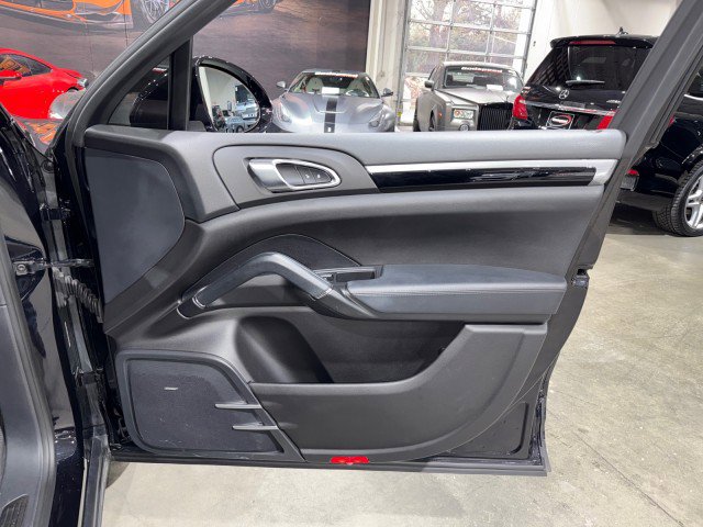 Used 2015 Porsche Cayenne S image 69