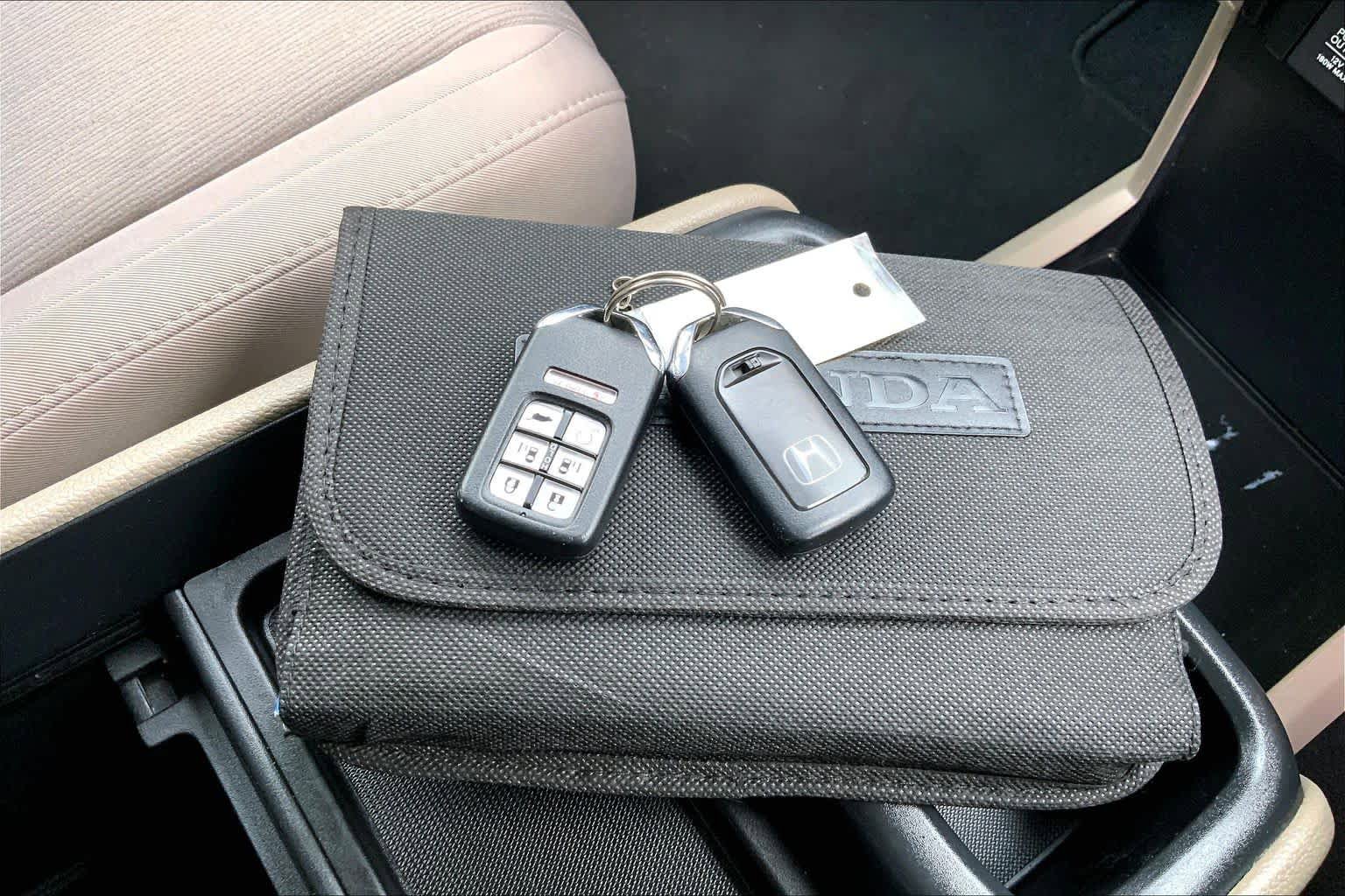 Used 2020 Honda Odyssey EX image 13