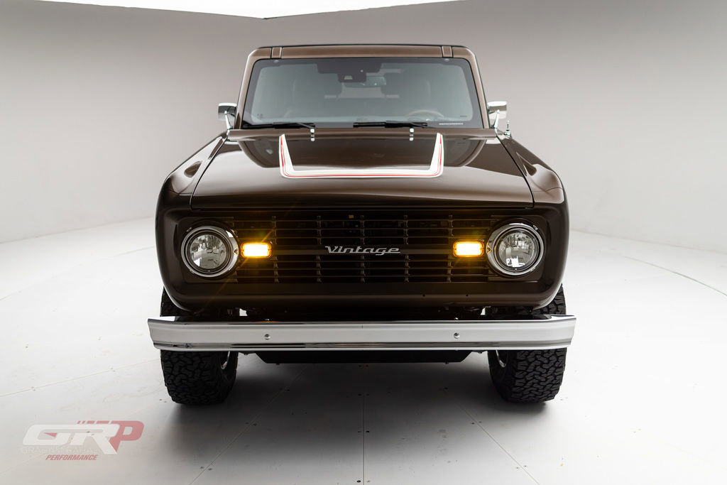 Used 2025 Ford Bronco Badlands image 8