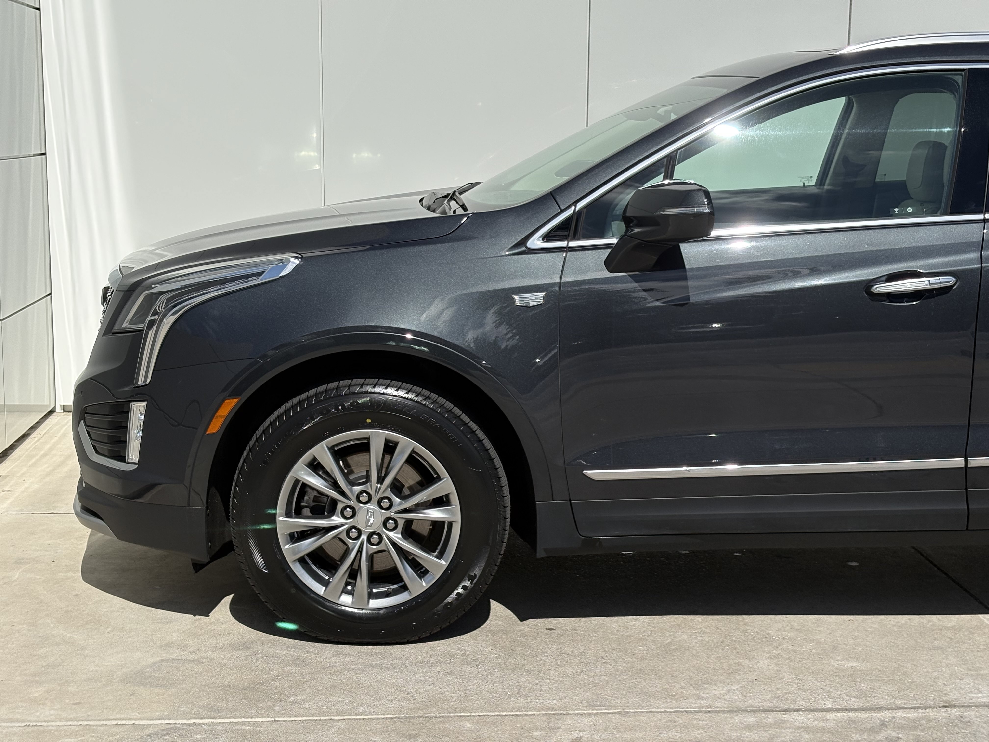 Certified 2023 Cadillac XT5 Premium Luxury w/ LPO, Floor Liner Package AWD/4WD image 4