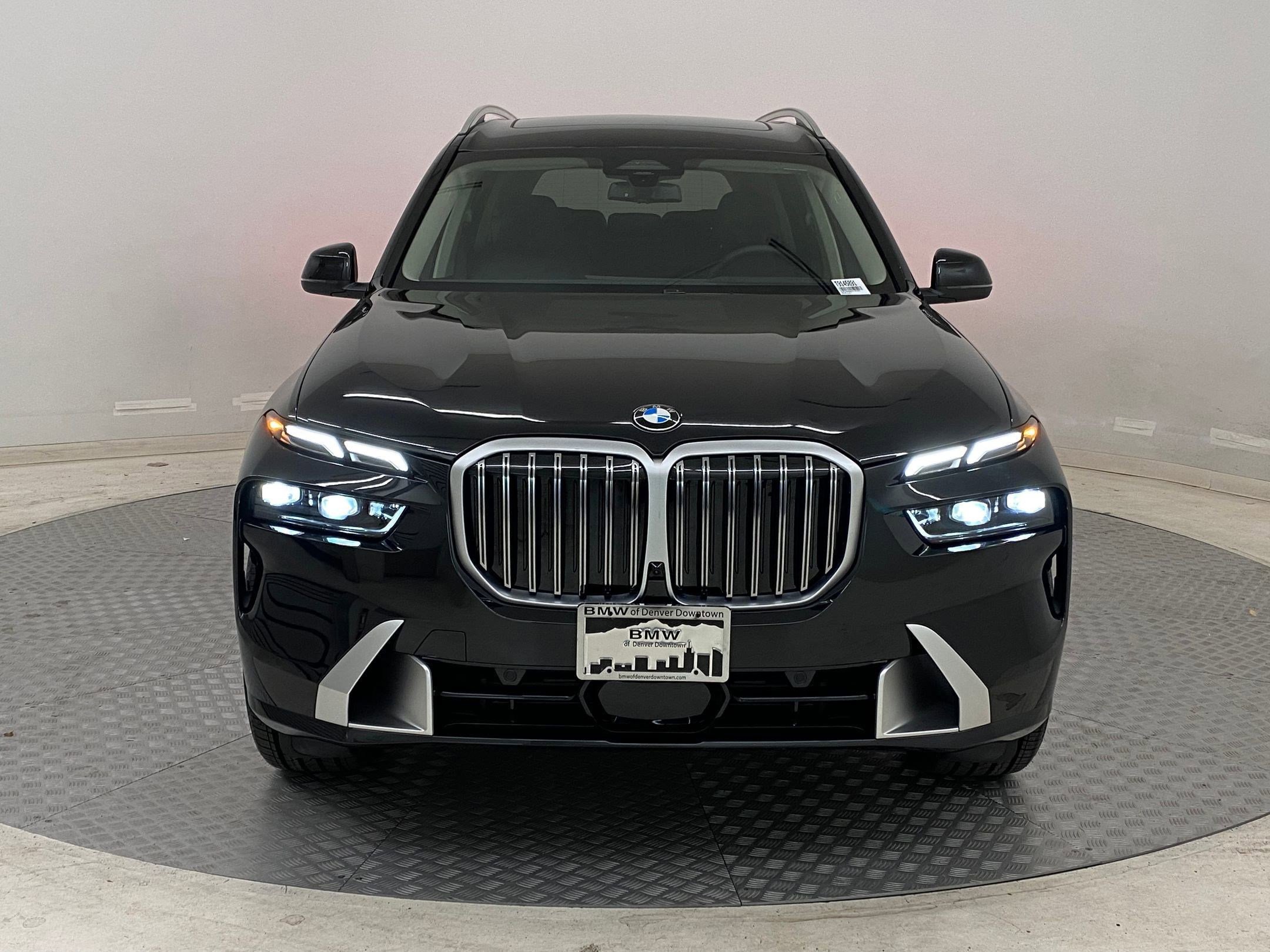 Used 2026 BMW X7 xDrive40i w/ Premium Package image 5