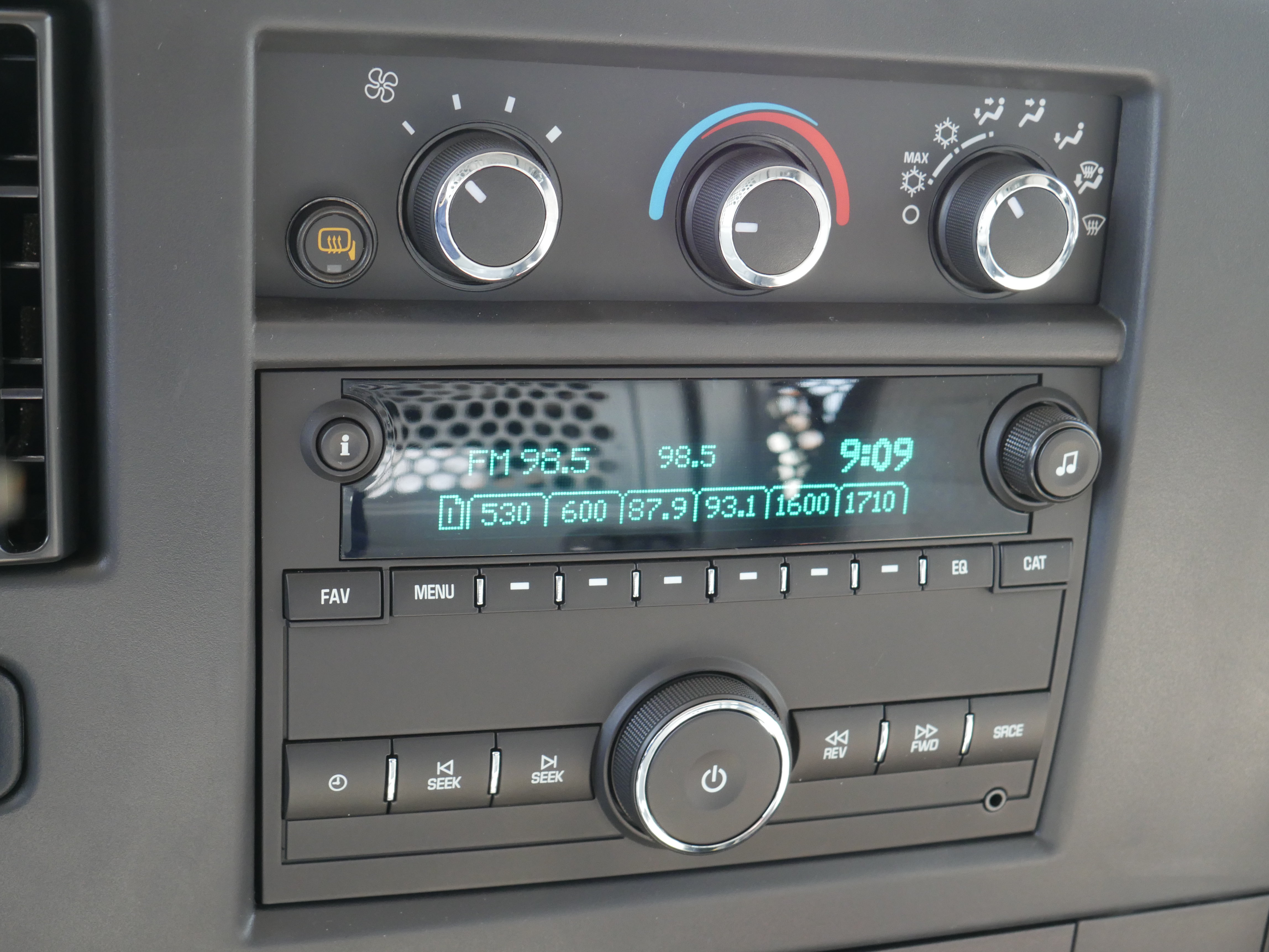 New 2025 Chevrolet Express 2500 w/ Driver Convenience Package RWD image 23