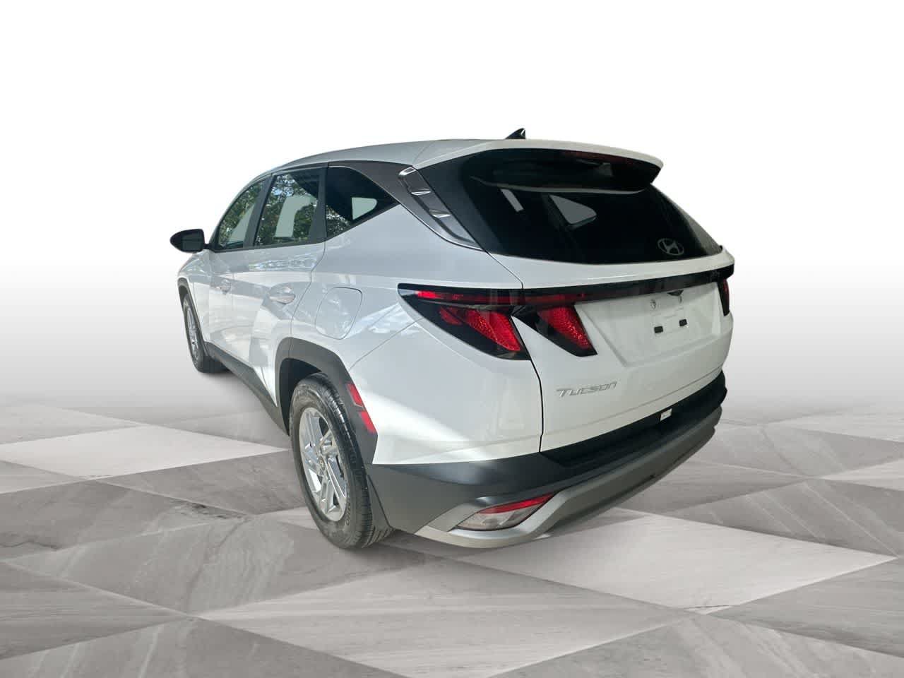 Used 2026 Hyundai Tucson SE FWD image 6