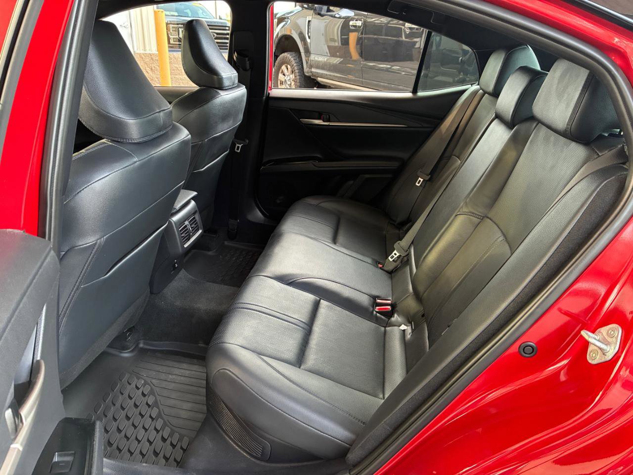 Used 2025 Toyota Camry XSE w/ Premium Plus Package image 29