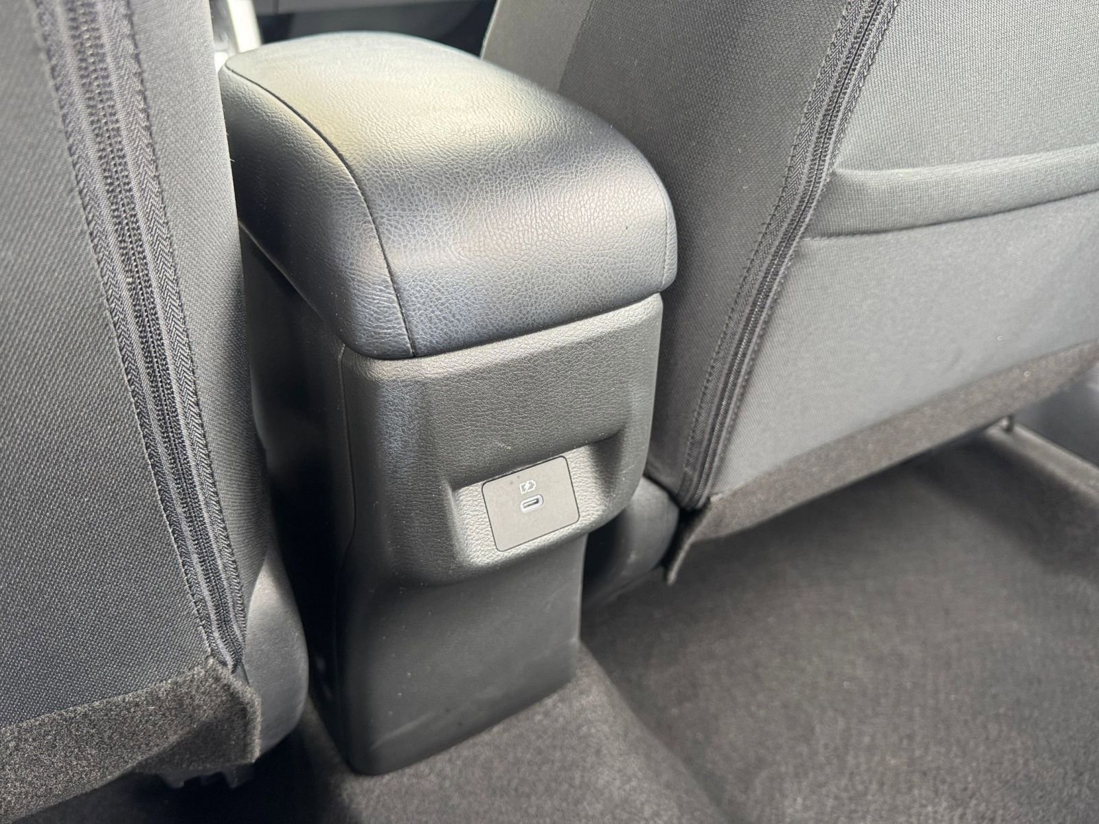 Used 2025 Nissan Versa SV FWD image 22