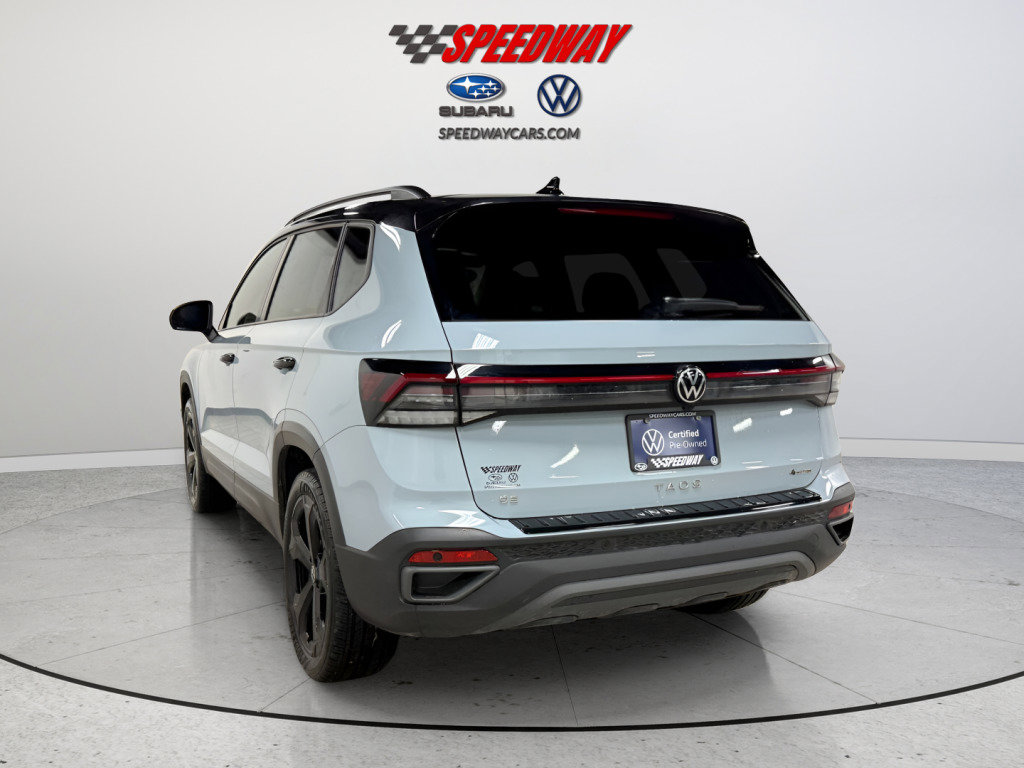 Certified 2025 Volkswagen Taos SE image 5
