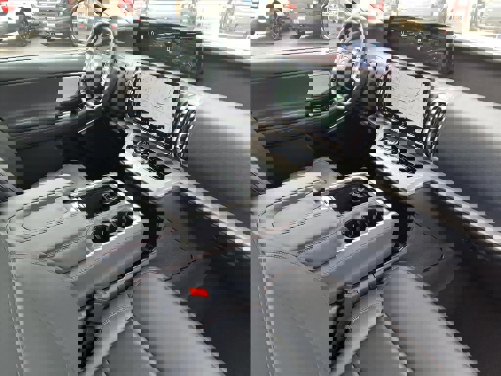 Certified 2025 Ford Expedition Active image 10