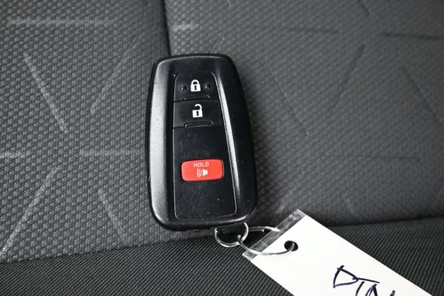 Used 2023 Toyota RAV4 XLE AWD/4WD image 25