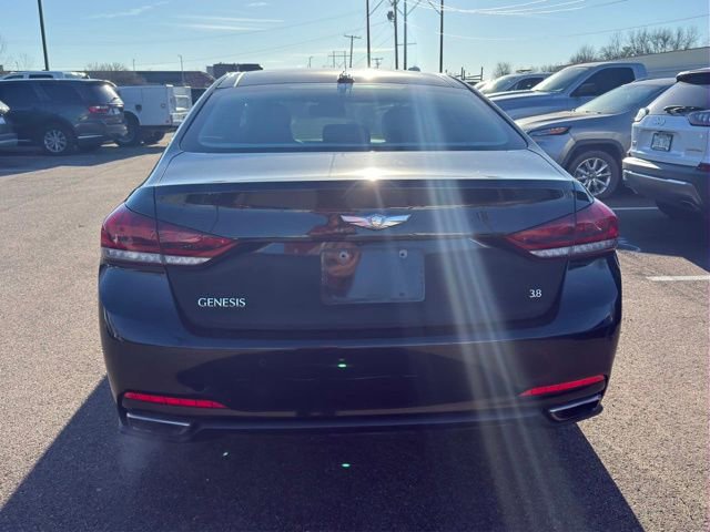 Used 2015 Hyundai Genesis 3.8 w/ Option Group 03 image 3