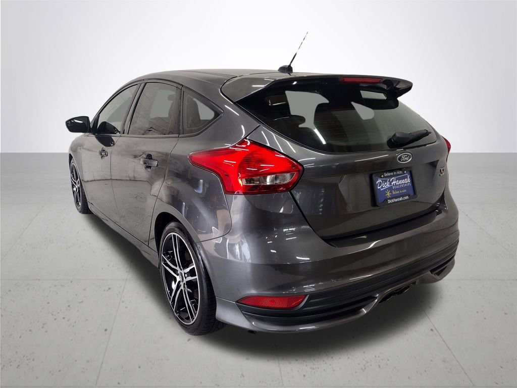 Used 2017 Ford Focus ST image 12