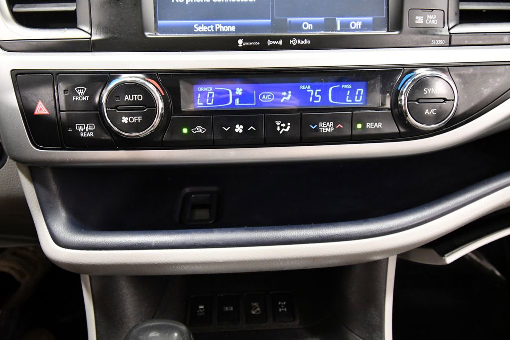 Used 2019 Toyota Highlander XLE w/ Protection Package #3 AWD/4WD image 26