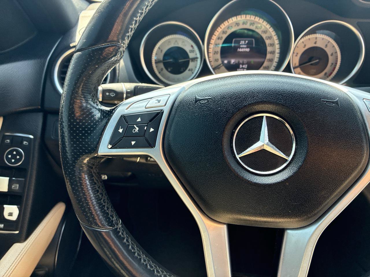 Used 2013 Mercedes-Benz C 300 4MATIC Sedan image 51