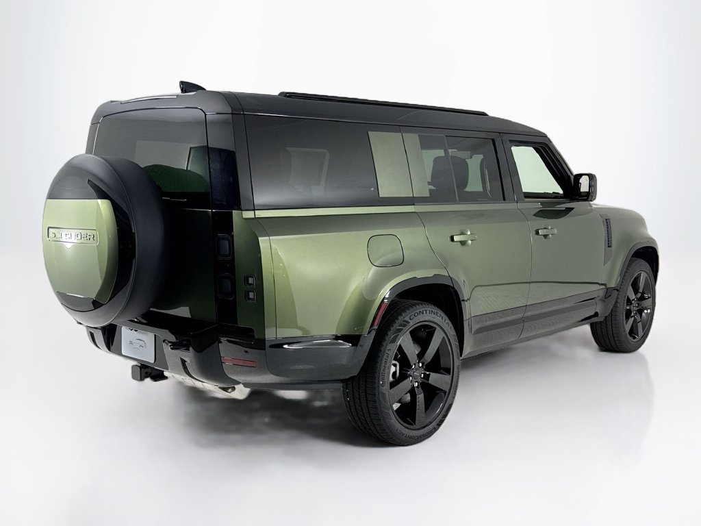 New 2026 Land Rover Defender 130 X-Dynamic SE AWD/4WD image 5
