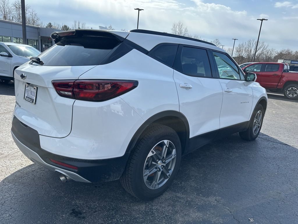 Used 2023 Chevrolet Blazer LT image 4