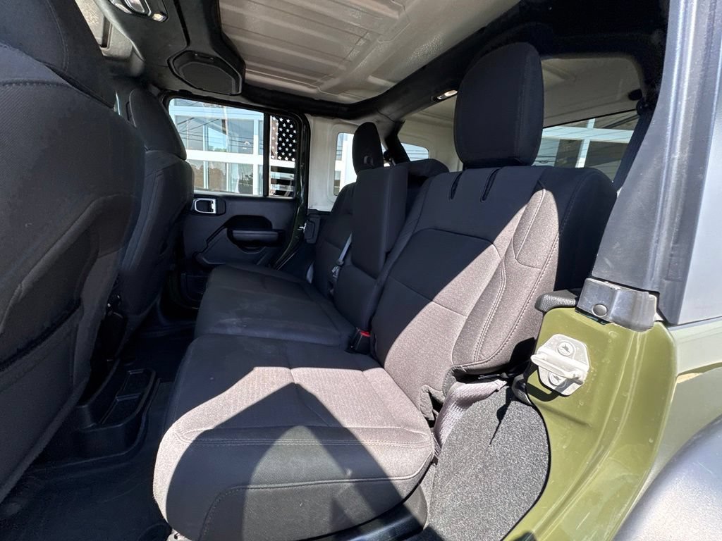 Used 2023 Jeep Wrangler Unlimited w/ Convenience Group AWD/4WD image 25