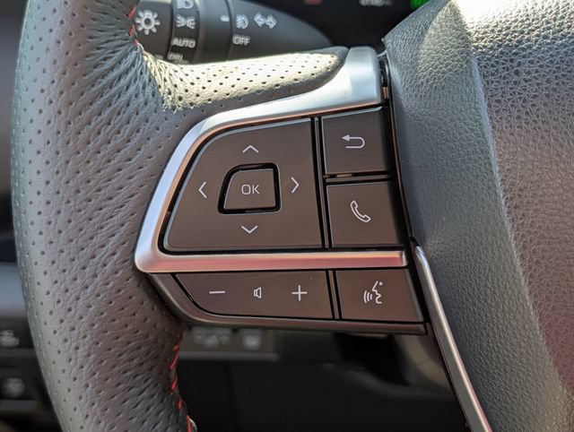 Used 2025 Toyota Sienna XSE w/ XSE Plus Package AWD/4WD image 23