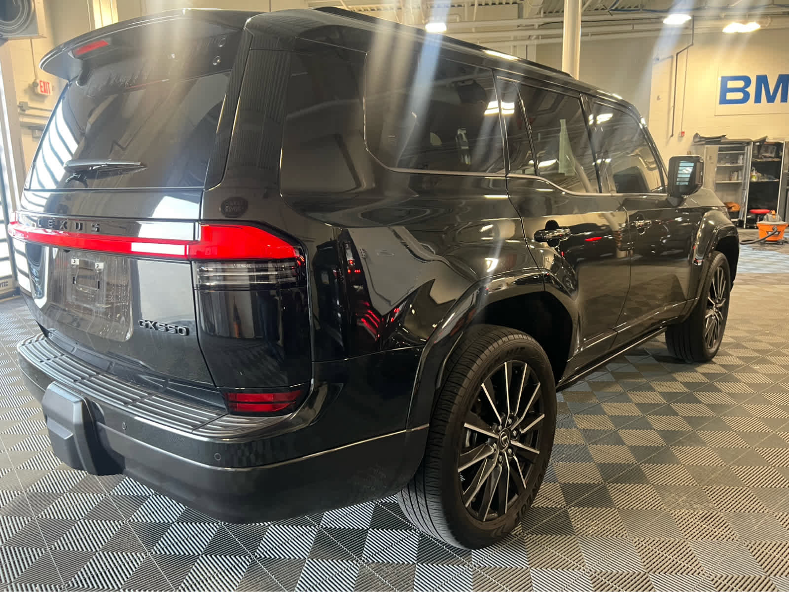 Used 2025 Lexus GX 550 w/ Cold Area Package image 5