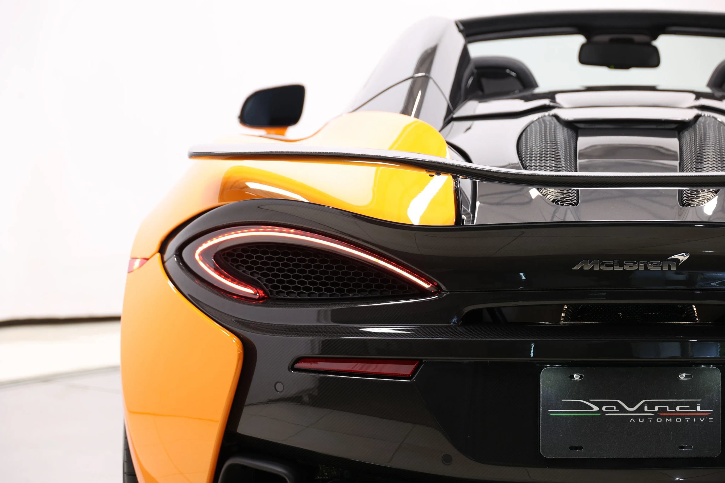 Used 2019 McLaren 570S Spider RWD image 57