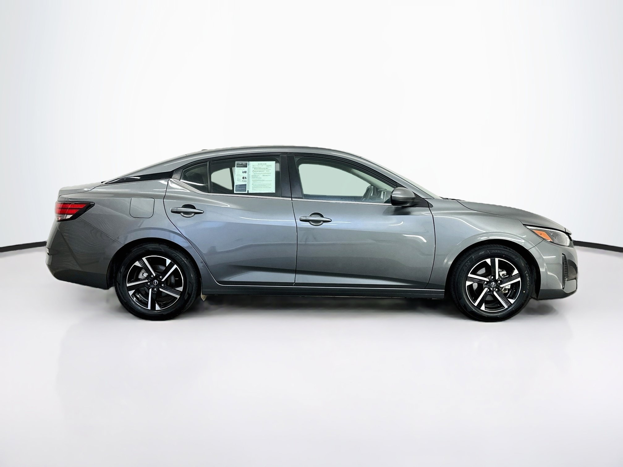 Used 2025 Nissan Sentra SV FWD image 10