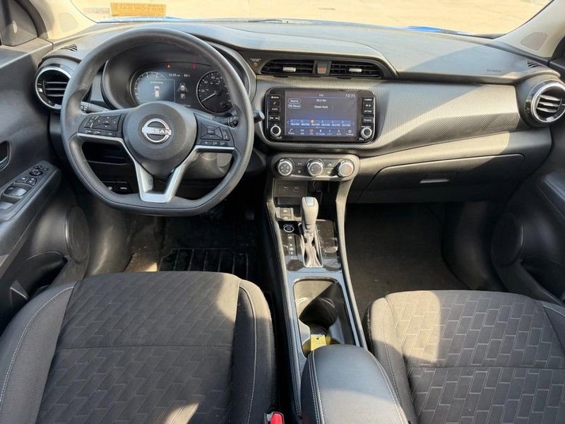 Used 2023 Nissan Kicks SV image 7