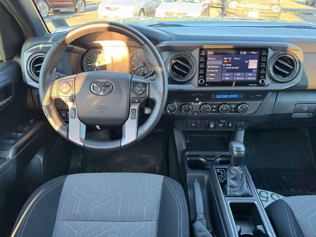 Used 2022 Toyota Tacoma TRD Off-Road AWD/4WD image 18