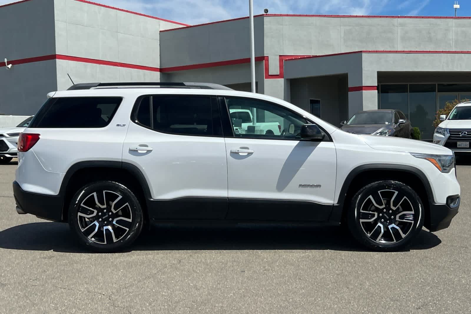 Used 2019 GMC Acadia SLT w/ Black Edition AWD/4WD image 6