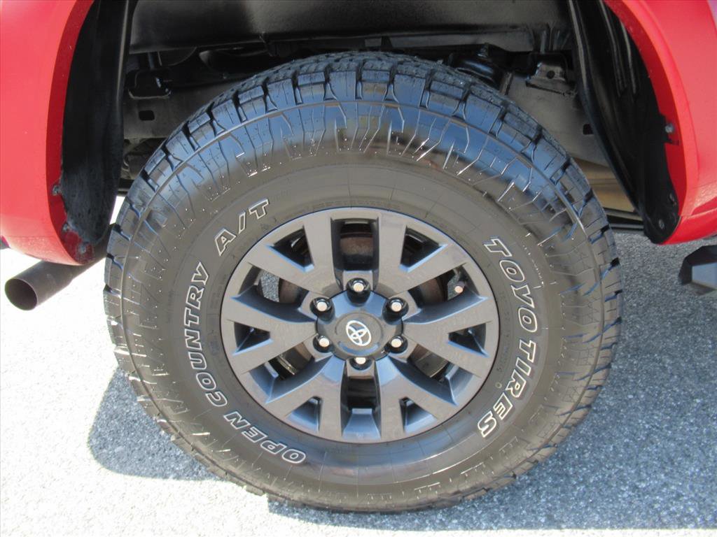 Used 2023 Toyota Tacoma SR5 w/ Technology Package image 27